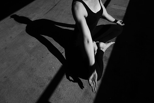Yin Yoga Yogini macht Yin Yoga